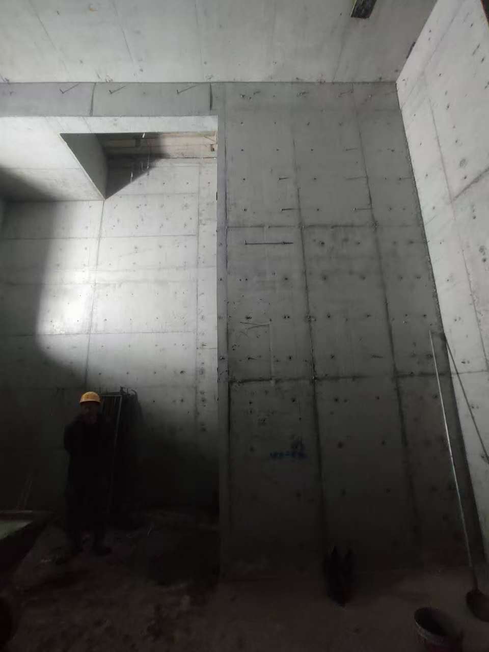 宜春墙上开槽钢筋断了有影响吗
